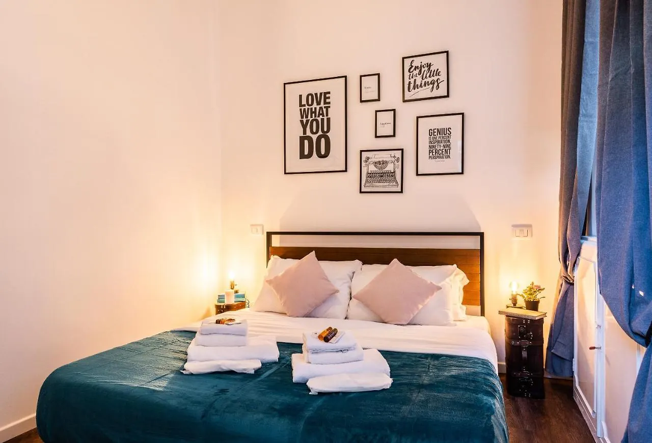 Apartment Appartamento Via Del Corso Rome