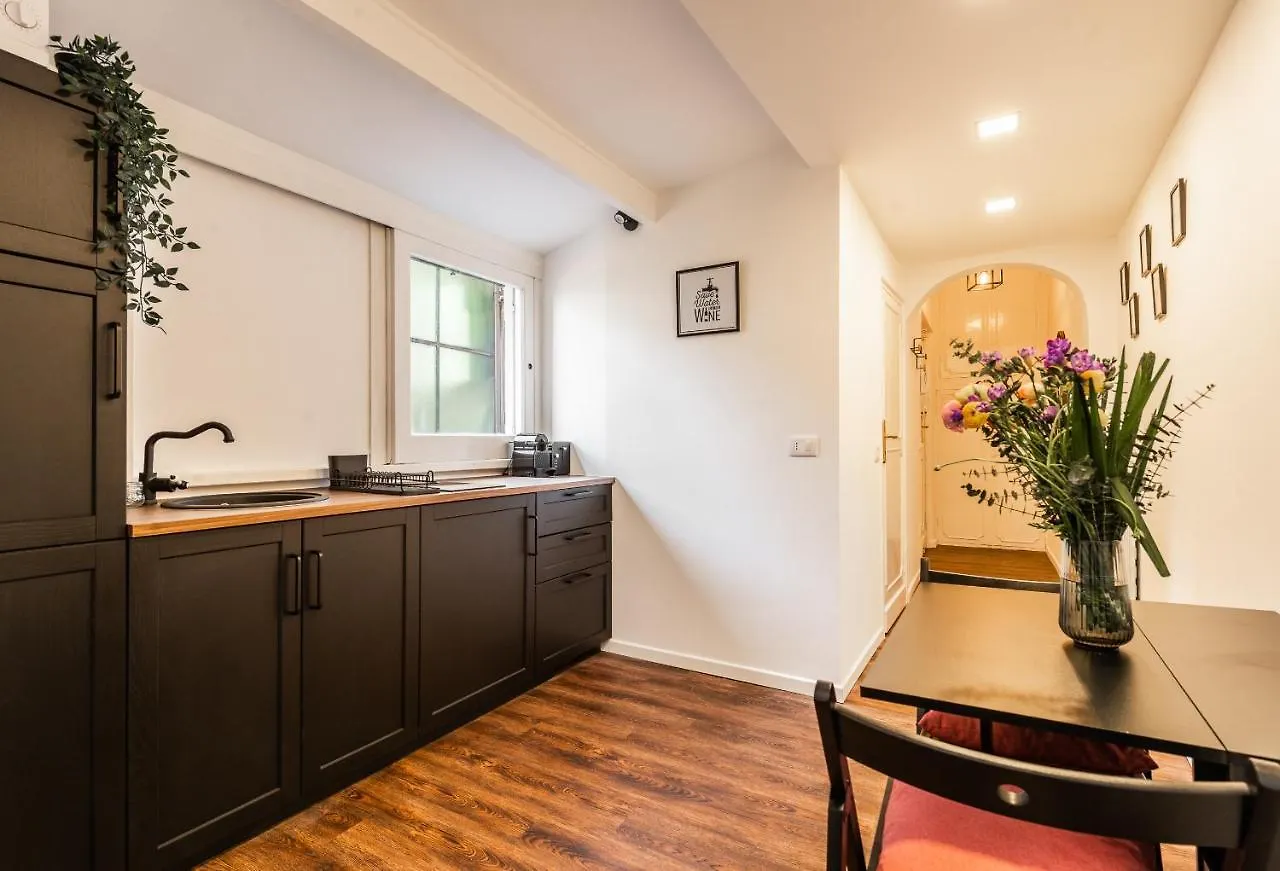 Apartment Appartamento Via Del Corso Rome