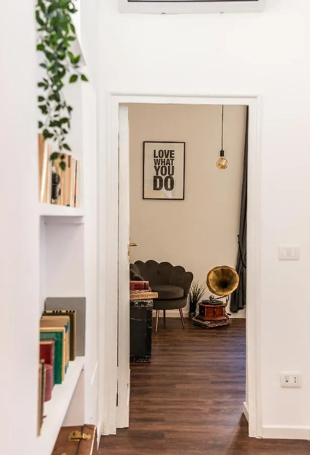 Apartment Appartamento Via Del Corso Rome Italy